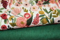 Preview: Designerbaumwollstoff Quilters Linen - clover  (10 cm)